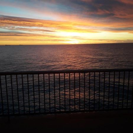 jacuzzi&sauna apartment ! Salou Esterno foto